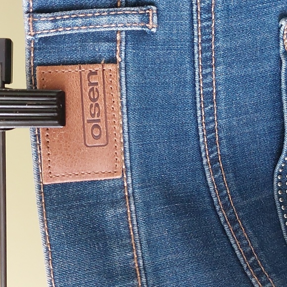 NWT, "OLSEN" Jean's, size 42 ( M-L/12) - Picture 7 of 9